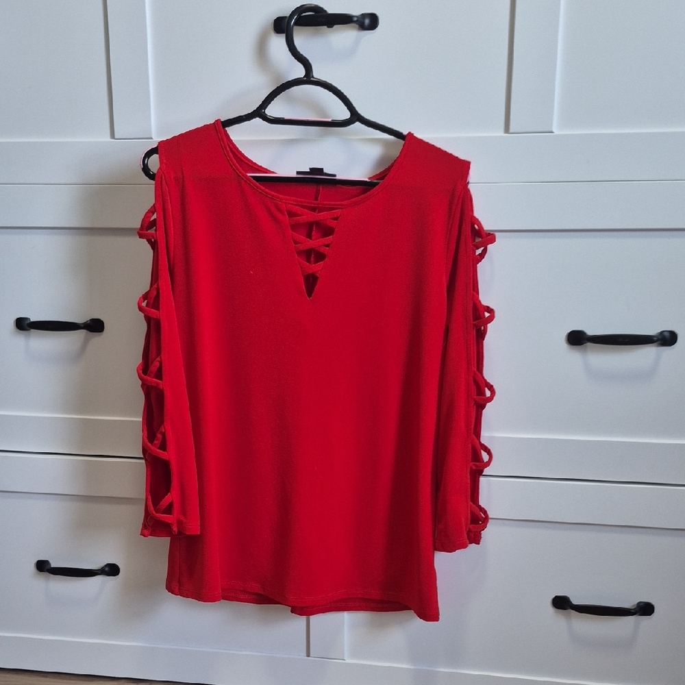 BOLD elements Red Blouse with Lattice Sleeves
